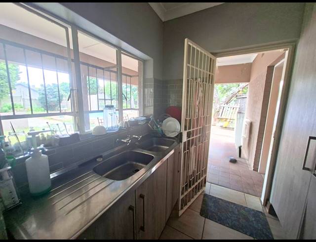 4 BEDROOM HOUSE FOR SALE IN MEYERTON CENTRAL